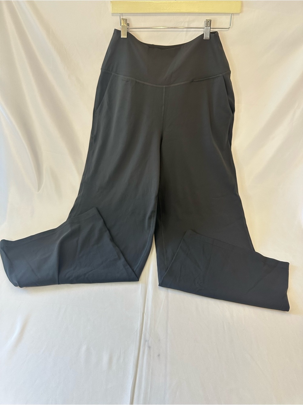 Colorfulkoala Women's Gray High Rise Yoga wide leg flare pants Size M